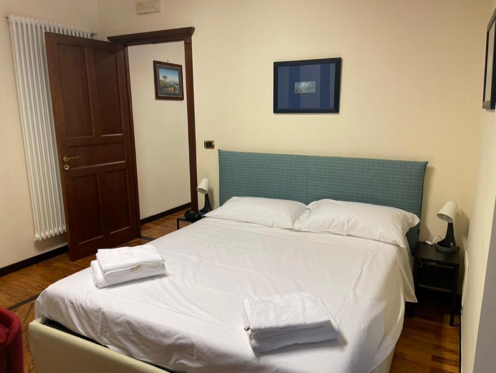 Caravaggio Apartment Napoli Esterno foto